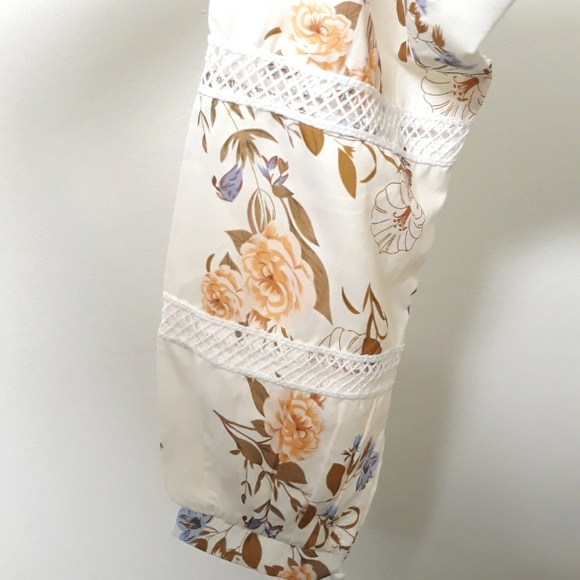 Eilly Bazar Floral Lace Insert Belted Dress - Size Small Flower Ruffle Hem Dress - Picture 9 of 13